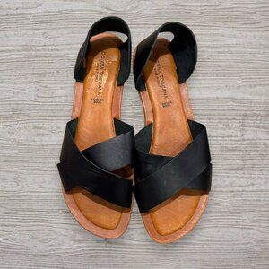 DONNA TOSCANA Black Italian Leather Flat Slip On Sandals 10.5